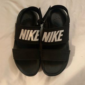 Nike Tanjun Sandal